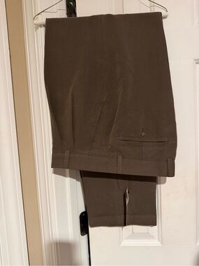 Men's Brown Dress Pants - Classic Pleated Fit